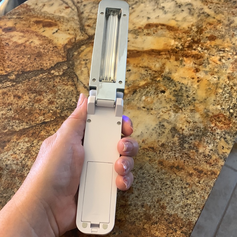 Mini UVC Sanitizer - Picture 4 of 6